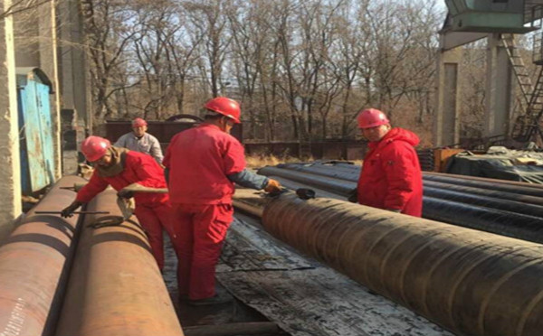 纏繞環氧煤瀝青冷纏帶前如何正確涂刷底漆